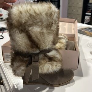 NIB BCBGeneration FREESIA wedge boots size 8m